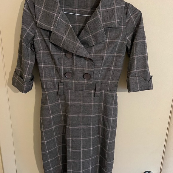 Bettie Page size small checkered dress used good condition - Picture 3 of 3
